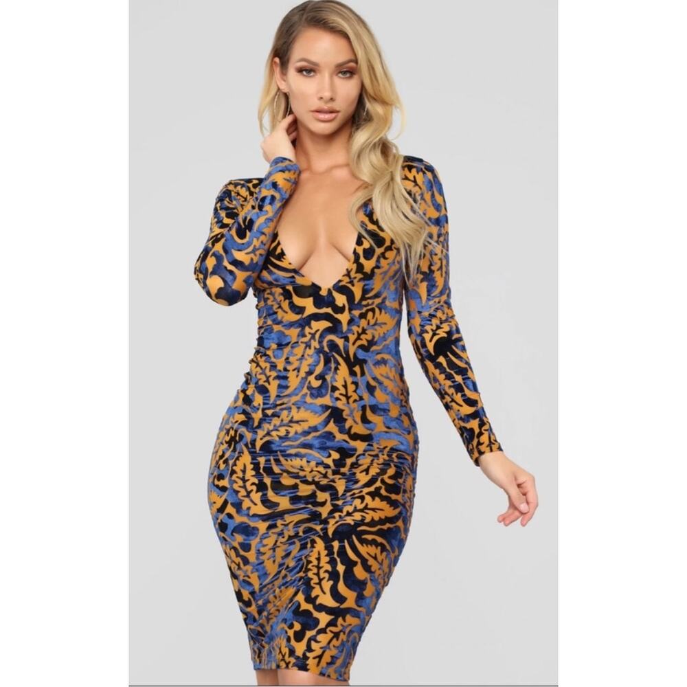 Magia blue velvet detail bodycon dress. Lowcut NWT